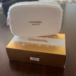 Chanel Beaute Cosmetic Makeup Bag Pouch Clutch Sparkling Creamy/Gold With Box