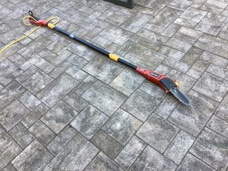 Expandable electric chainsaw