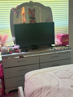 Full Bedroom set for girls