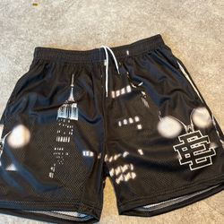 EE SHORTS 