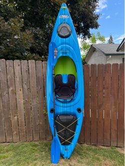 11 FT Fishing Kayak – Good Condition - 159$