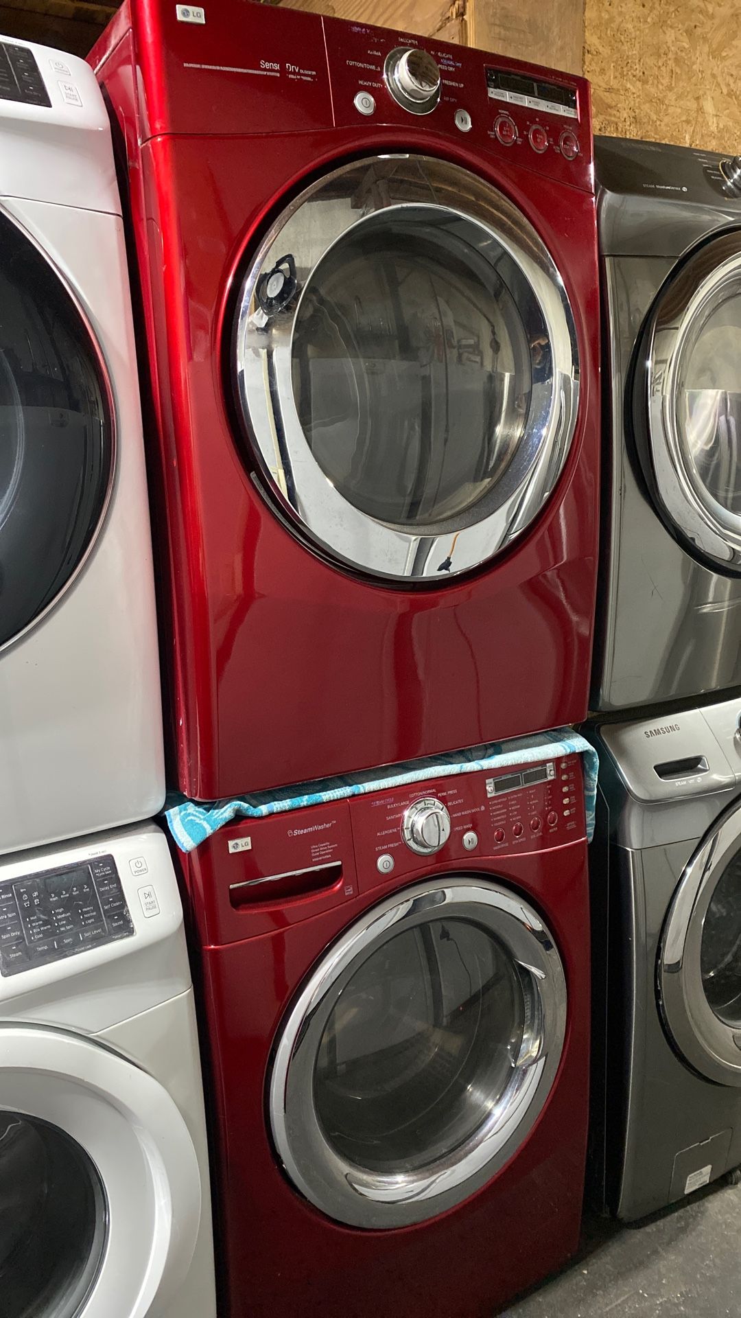 LG SET WASHER AND GAS DRYER