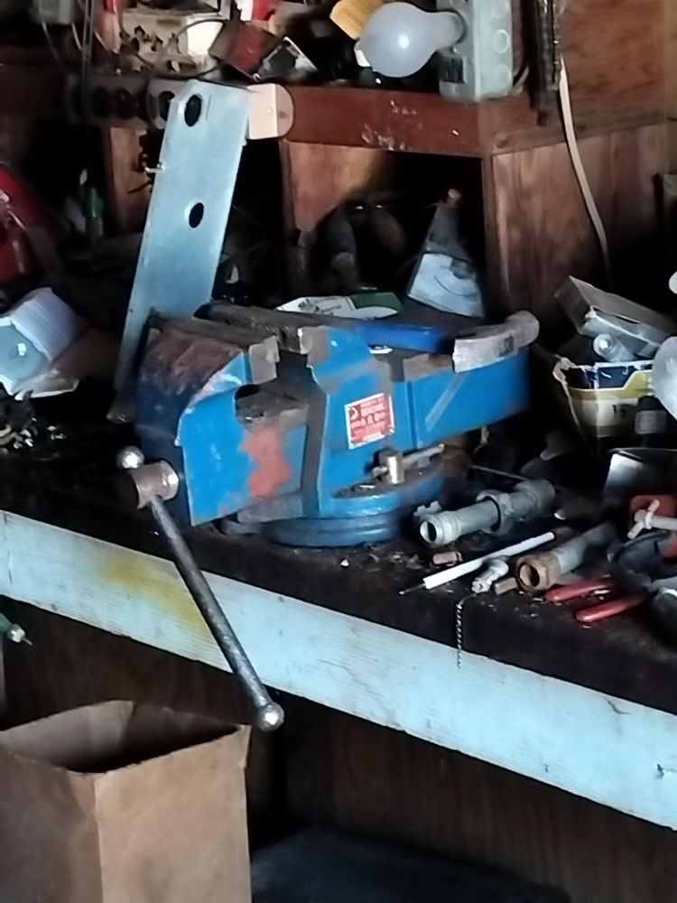 Bench Vice