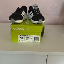 adidas cloud foam Race Todler Size 5