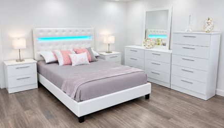 Bedroom Set ( Juego De Cuarto)💮Sold separately too💮Fast delivery