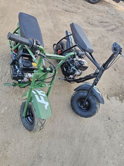 Mini Bikes 4stroke 99cc works good $400 each cada uno