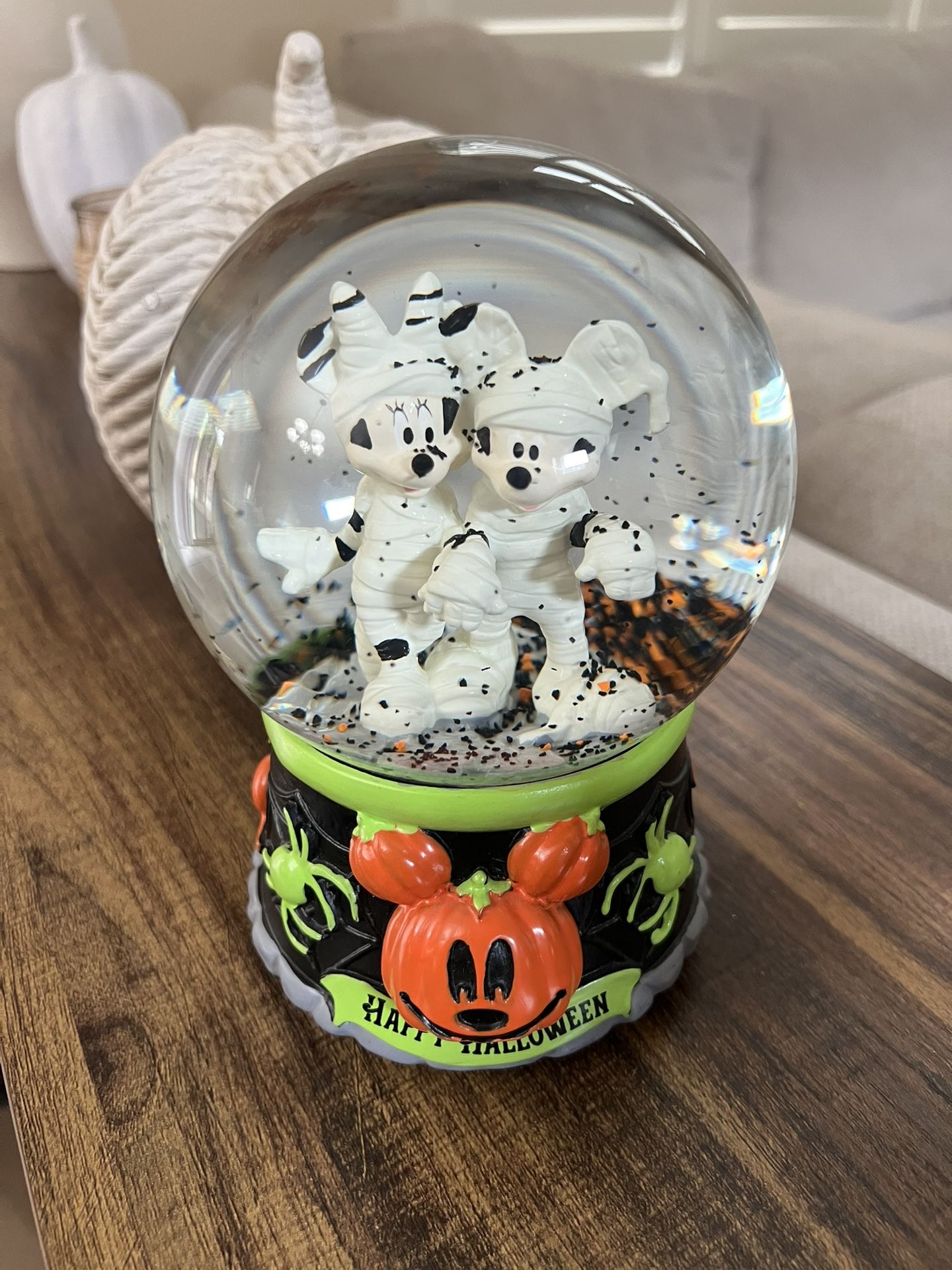 Mummy Mickey And Minnie Snow Globe