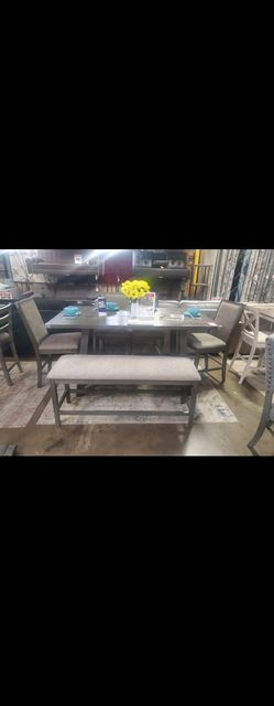 Dining Room Set Lightly Used