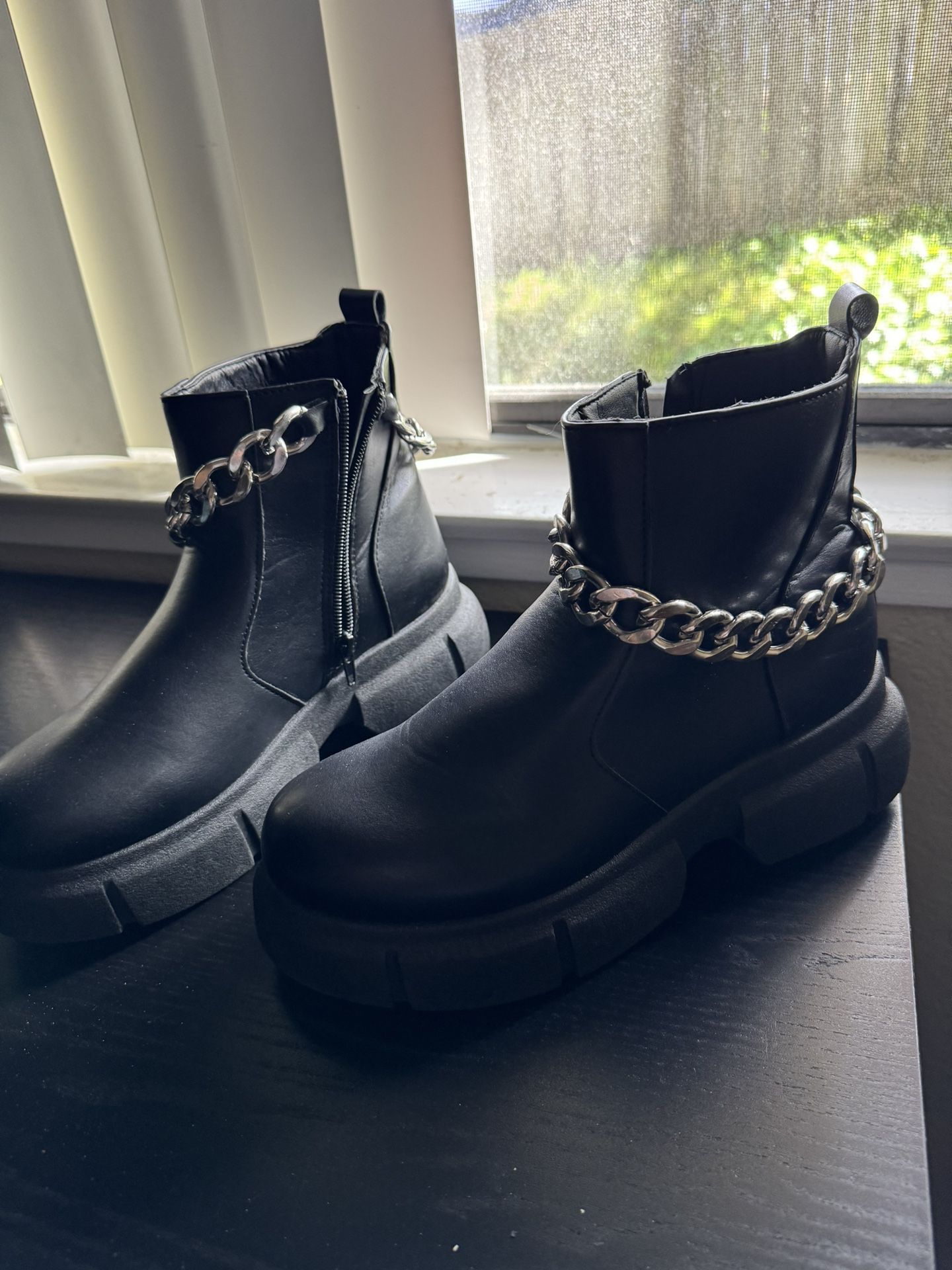 Black Boots 8.5