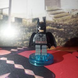 Lego Batman 76001 Dark Bluish Gray Suit w/ Copper Belt Super Heroes Minifigure