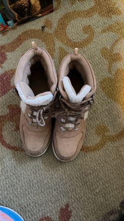 Boot’s for women size 8.