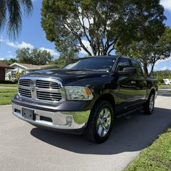 2017 Ram 1500 SLT Perfect Truck And Beautiful 