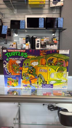 Playmate’s Toys TMNT 2021 Turtle Party Wagon
