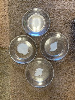 Vintage Arcoroc French Plates—obo