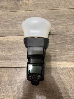 Nikon SB 700 AF Flash + diffuser