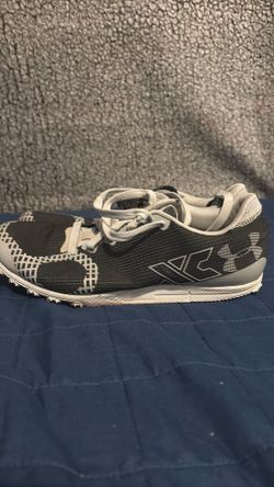 Under armor cross country spikes size 8 men’s