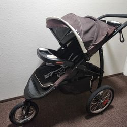 Jogging Stroller With Inter Locking Car Seat