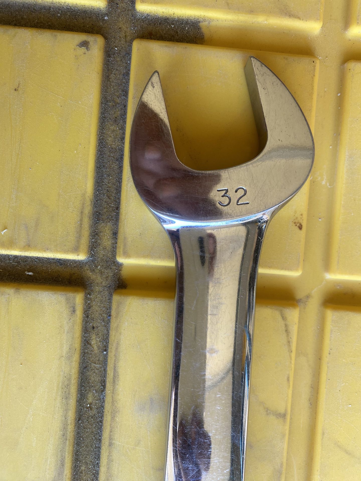 Snap-On Tools USA 32mm Metric 12 Point Flank Drive Combination Wrench OEXM320