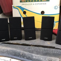 Bose speakers acustimas for a home theatre
