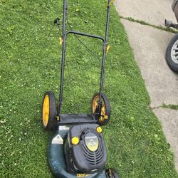 Lawn mower for sale. Works great and everything is fine.
