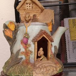 Mouse In House Ceramic Tea Pot Light