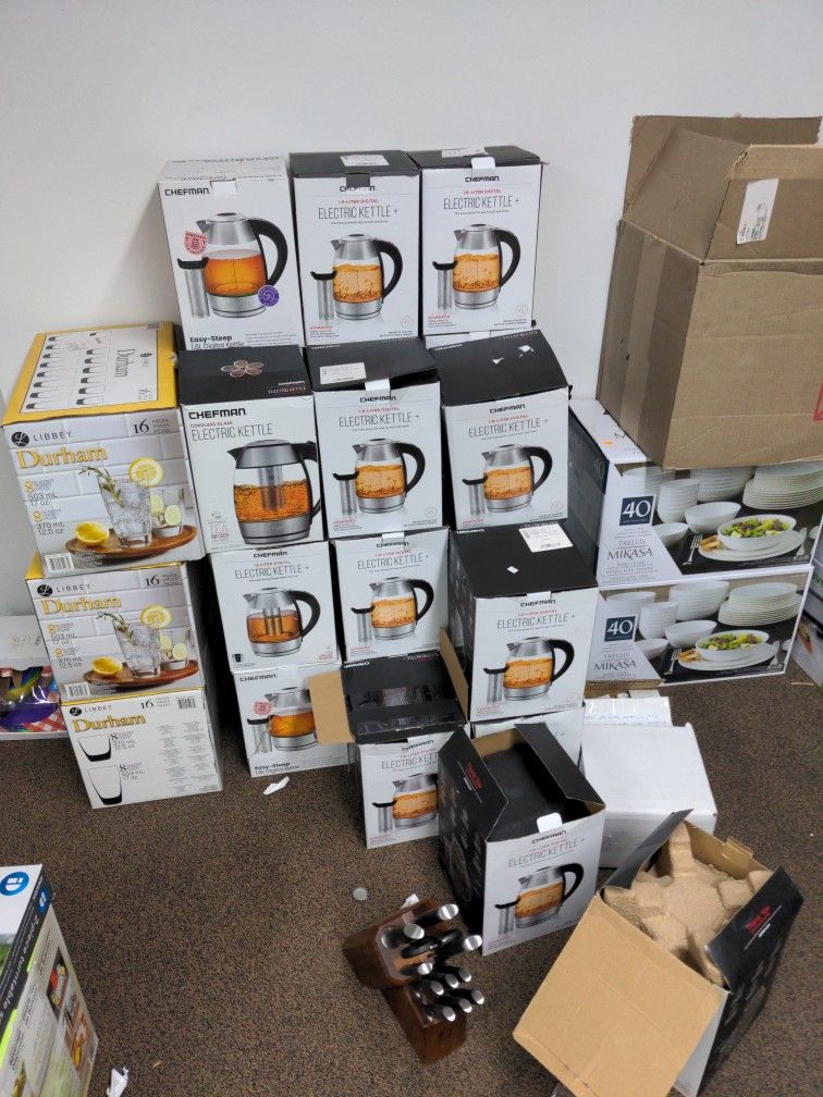 Chefman 1.8L Digital Electric Kettle