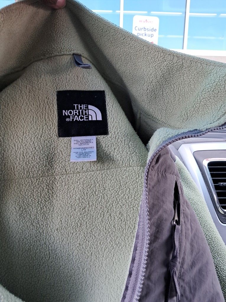 Large Mint Green/Grey Northface Jacket Brand New 25.00