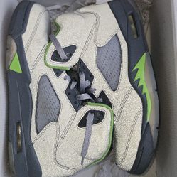 Jordan 5 "Green Bean". Men Size 10/ womens 12