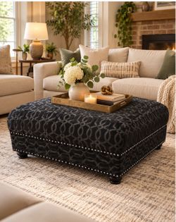 Cumberland Onyx Cocktail Ottoman.