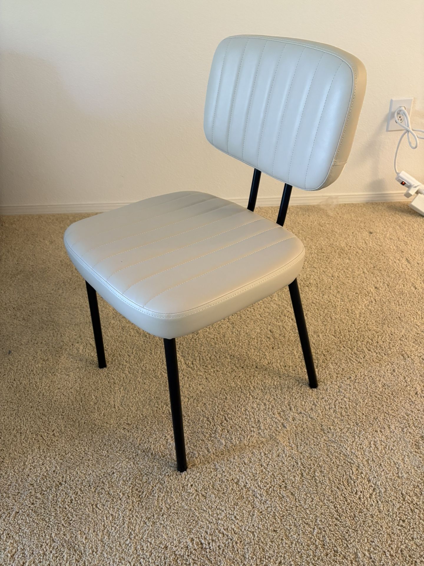Dining Table Chairs (4)
