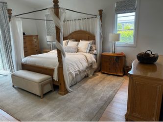 Cal King Canopy bedroom set- 5 pieces