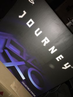 Journey statue Collectible