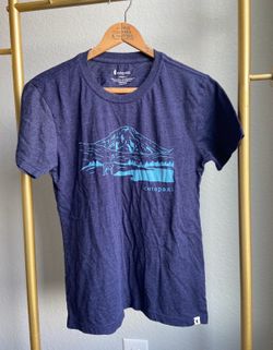 Women’s Cotopaxi shirts size small