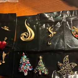 vintage Avon Brooch bundle