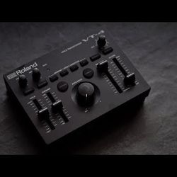 Roland Vt-4