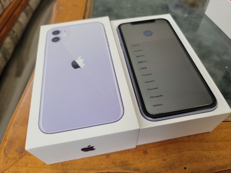 Apple iPhone 11 Factory Unlocked ATT Verizon Tmobile Sprint Metro Cricket H2O StraightTalk Red Pocket Family Go Phone Page Plus