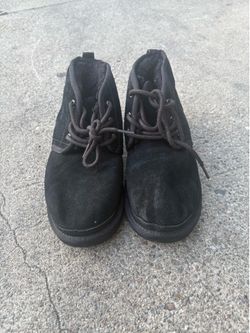 Black Uggs Size 5.5
