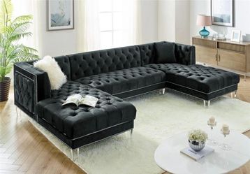SECTIONAL Black prada new