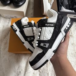 White Louis Vuitton Trainers 