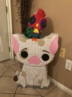 Moana custom piñatas