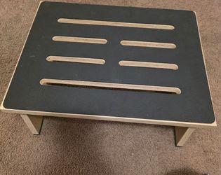 WOODEN BEDSIDE STEP STOOL