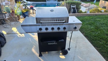 Nexgrill 6 burner bbq DONT ASK IF STILL AVAILABLE