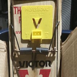 Victor Rat Traps / Qty-9
