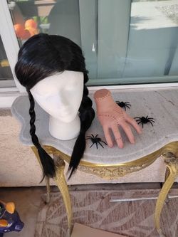 Wednesday wig  and the hand