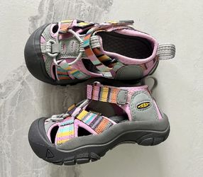 NEW! KEEN (size 8) Venice H2 Closed Toe Water Sandals
