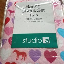 Studio Twin Size Sheet Set