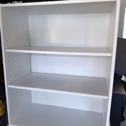 Selling a white wooden organizer, 31.5 x 25 x 11.5 In