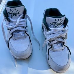 Nike Air - boys US 5.5