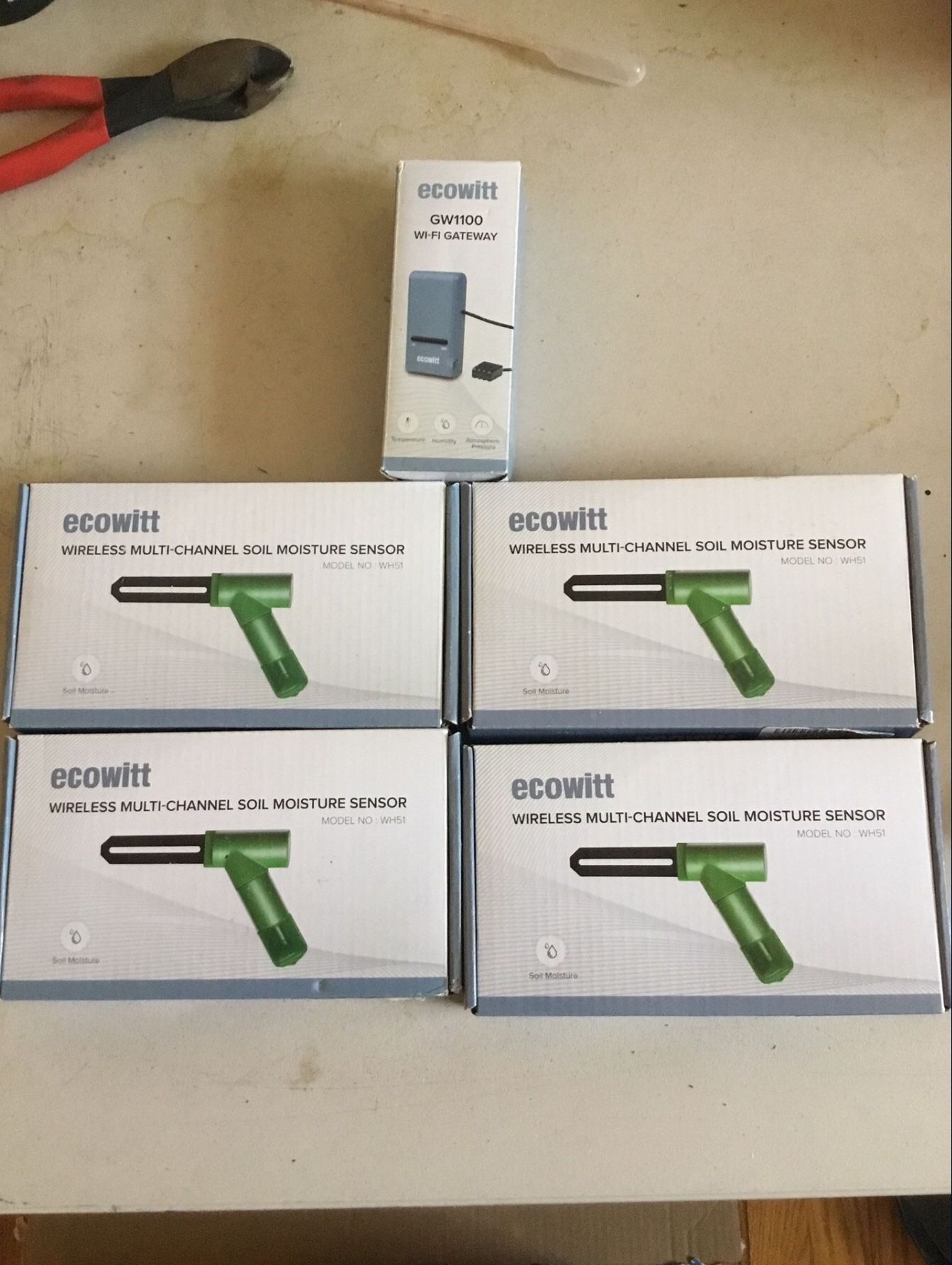 Ecowitt Soil Moisture Sensors For Plants ( Also Knows Humidity, Temp, & Local Weather ) ( NEVER USED)