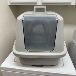 Hooded Cat Litter Box with Door